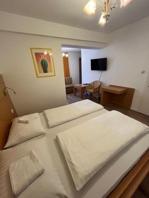City Hotel Post 14 Braunau am Inn Exterior foto